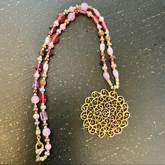 3/$25 Pink and Lavender Beaded Pendant Necklace - Picture 5 of 5